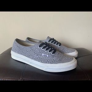 Vans Authentic Slim Geometric Triangles